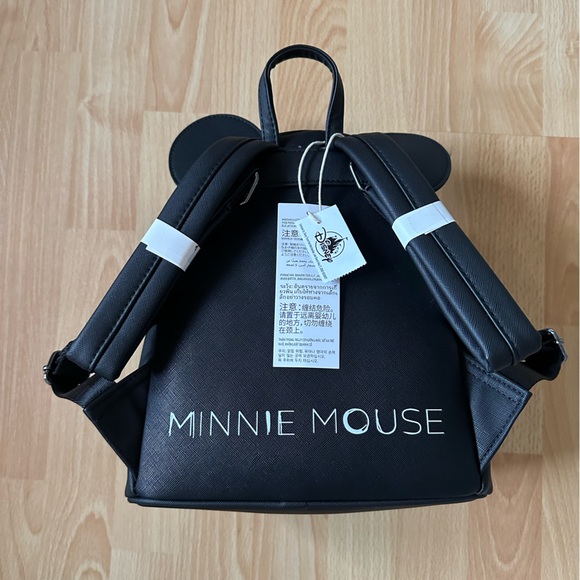 LoungeFly Minnie Mouse Backpack NWT - Picture 3 of 6